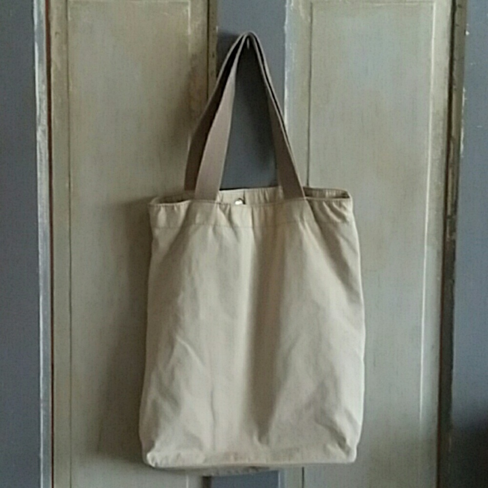 Tote - Picture 2 of 5